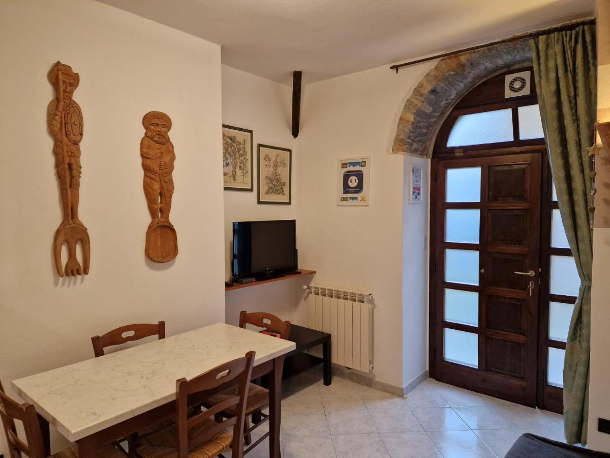 Casa Romantica Tra Liguria E Toscana Ortonovo Luaran gambar